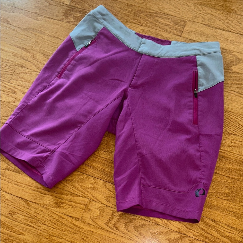 Pearl Izumi Summit Women's Mountain Bike Shorts in Purple and Gray - medium